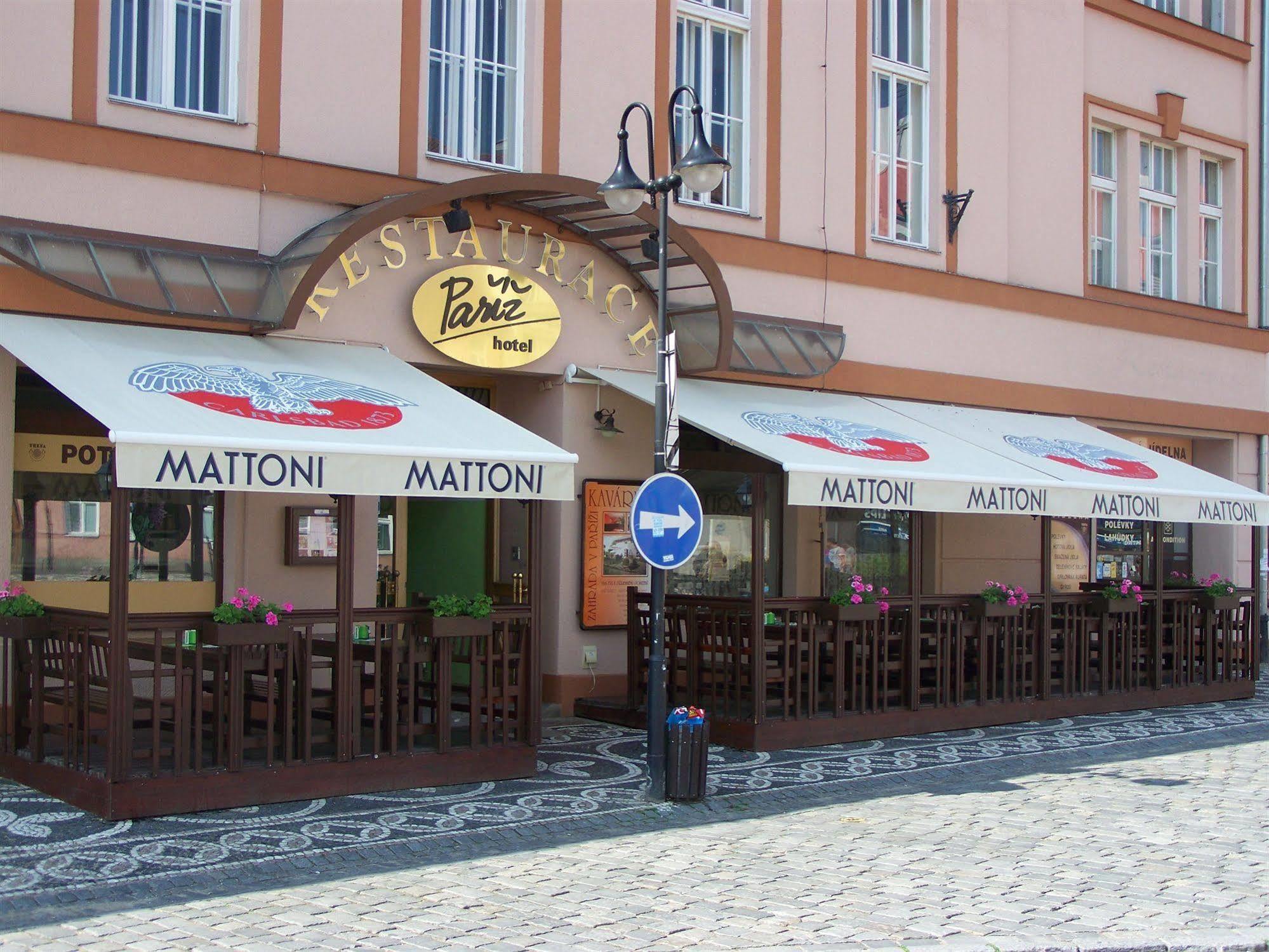 Hotel Pariz Jicin Bagian luar foto
